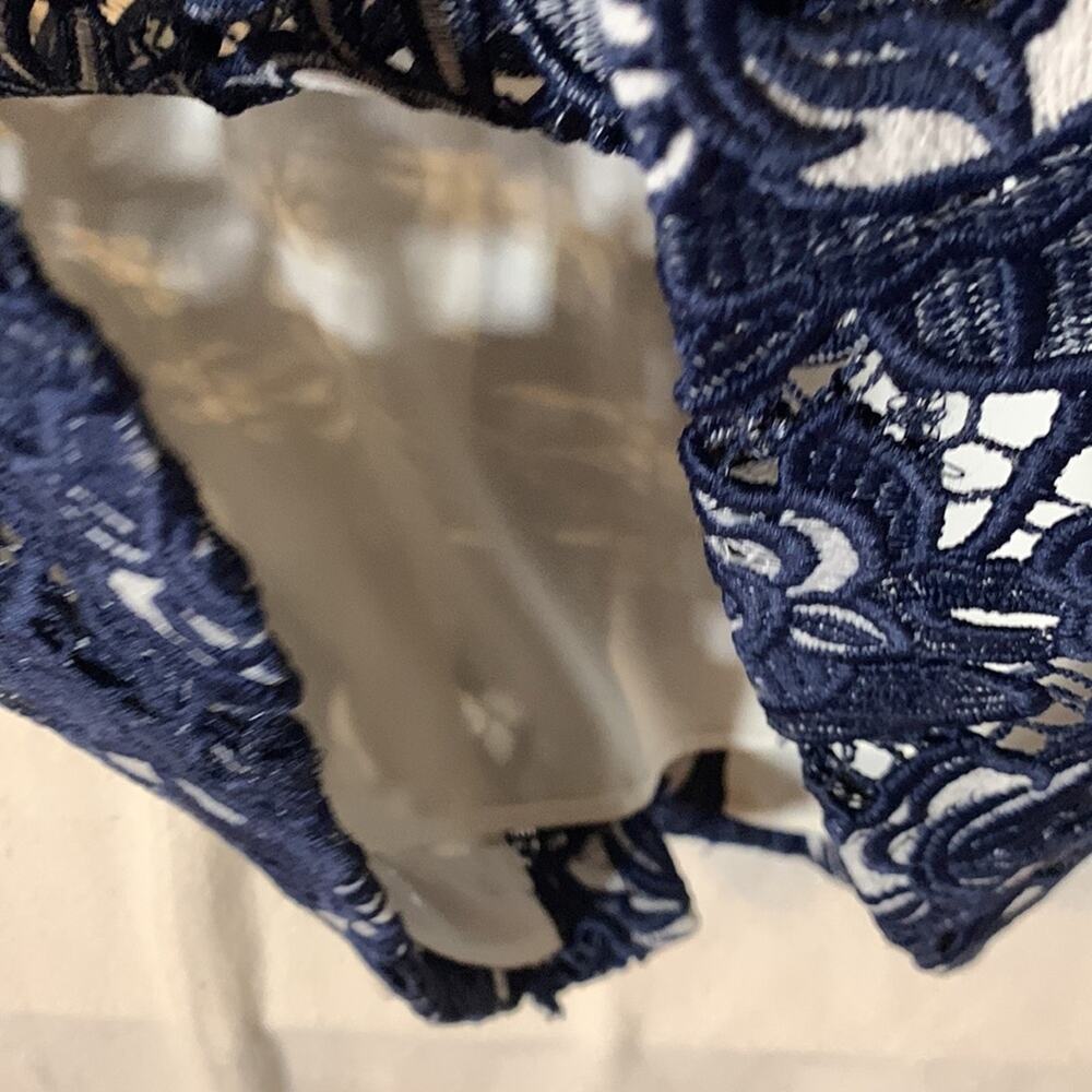 Alice + Olivia womens 4 small Jacki V neck lace dress navy blue with rose new - Picture 11 of 13